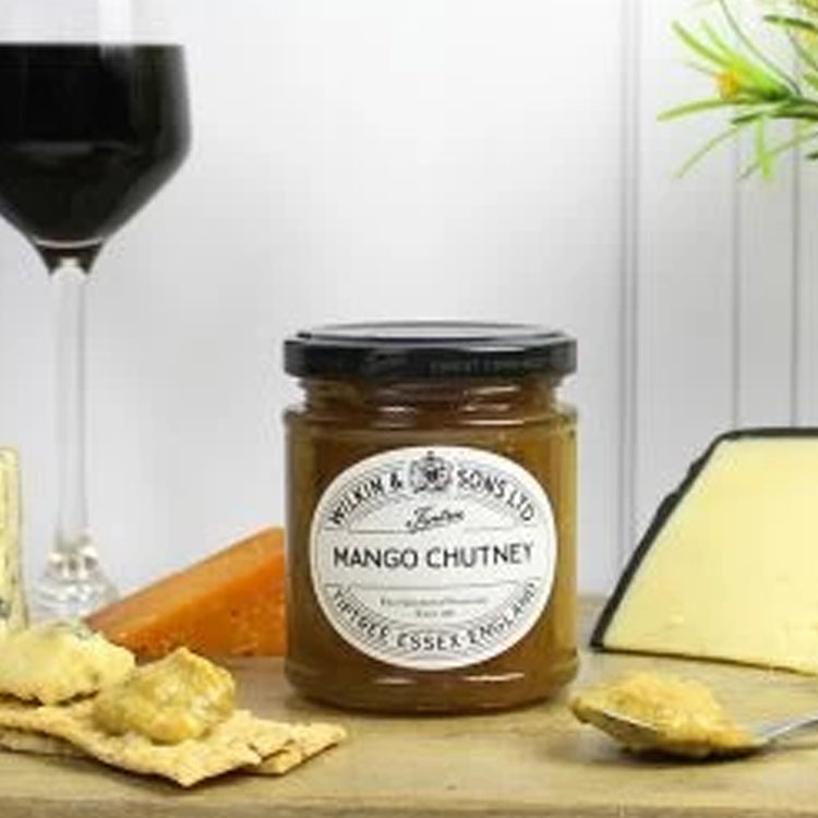 Tiptree Hot Mango Chutney 220g